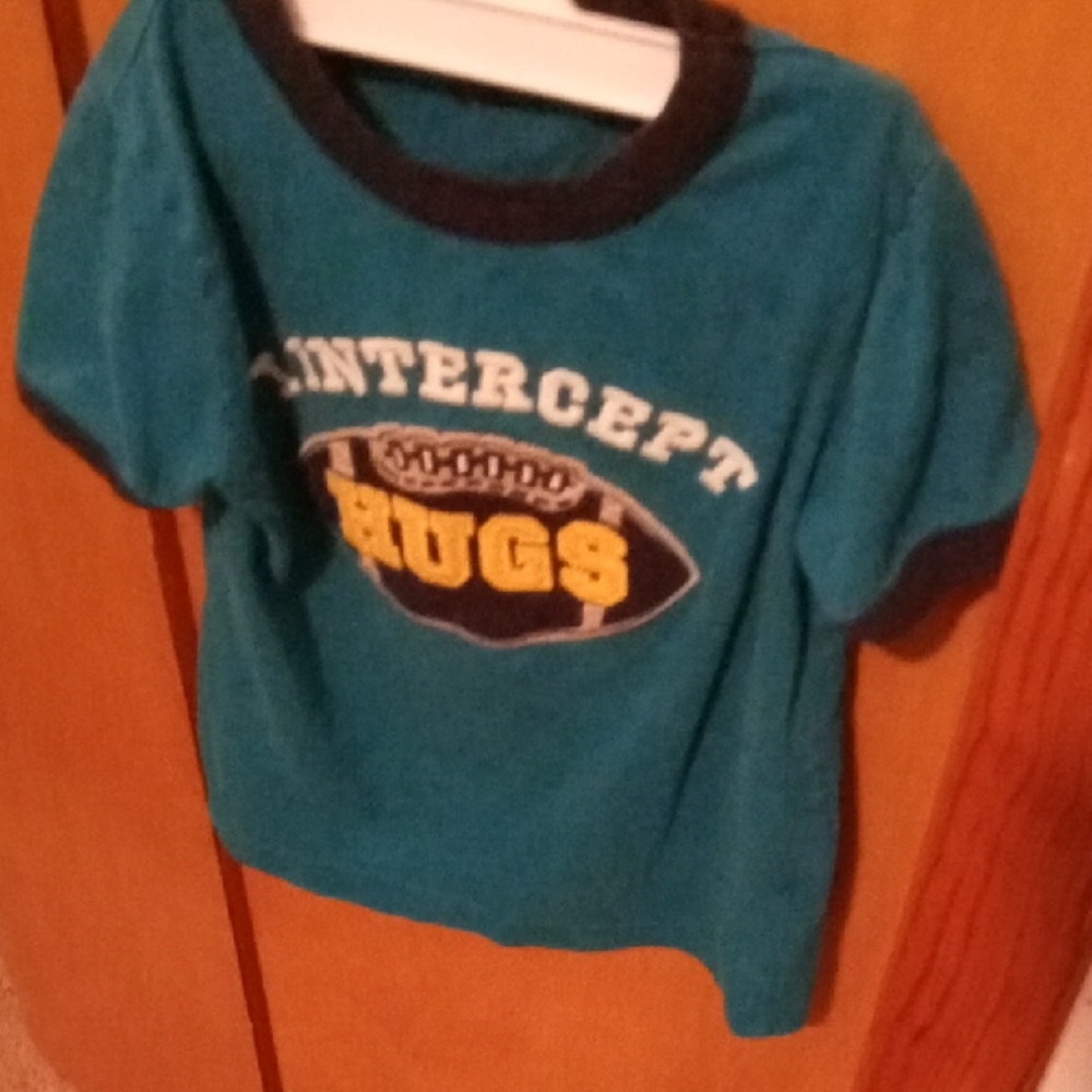 Boys T-shirt size 2 blue green in color